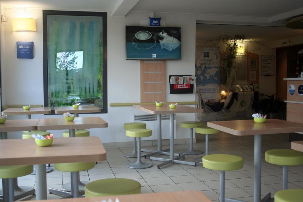 Ibis Budget Niort - La Creche Eksteriør billede