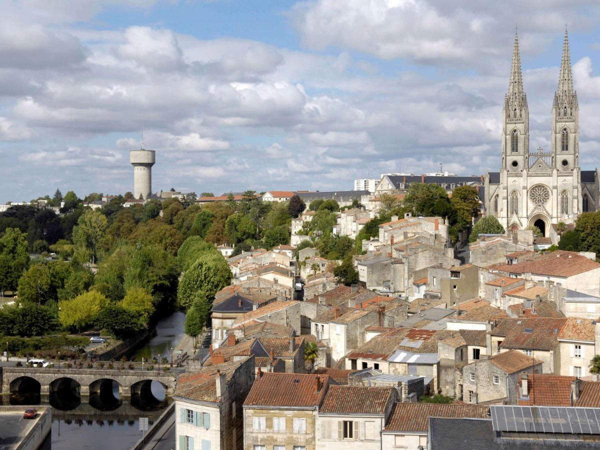Ibis Budget Niort - La Creche Eksteriør billede